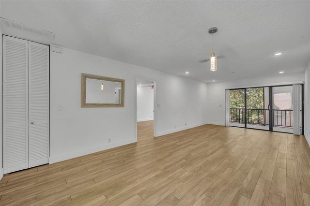 10 SHEOAH BOULEVARD 8, Winter Springs, FL 32708
