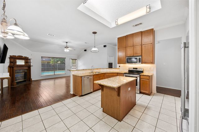 1717 Prescott Drive, Mansfield, TX 76063