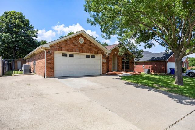 1717 Prescott Drive, Mansfield, TX 76063