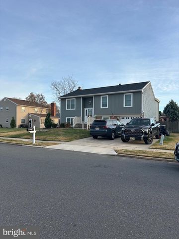 304 THACKERAY, Williamstown, NJ 08094