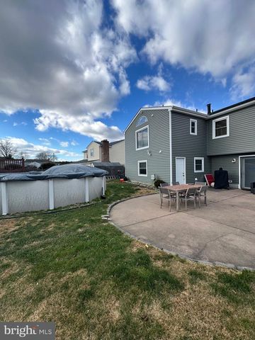 304 THACKERAY, Williamstown, NJ 08094