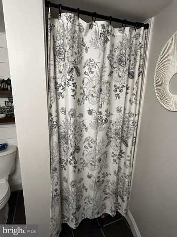 304 THACKERAY, Williamstown, NJ 08094