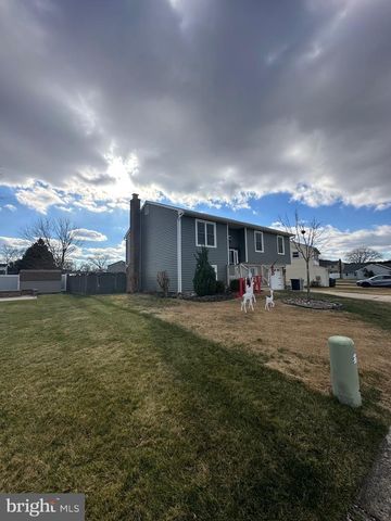 304 THACKERAY, Williamstown, NJ 08094