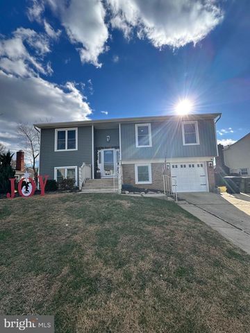 304 THACKERAY, Williamstown, NJ 08094