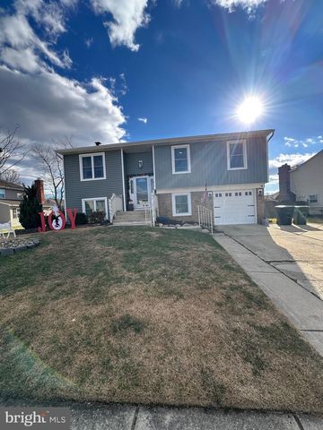 304 THACKERAY, Williamstown, NJ 08094