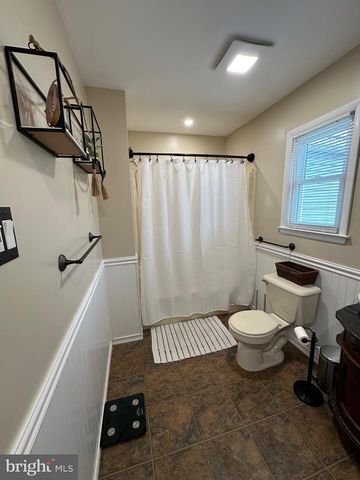 304 THACKERAY, Williamstown, NJ 08094