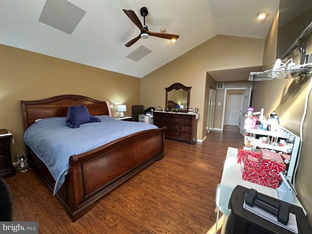 304 THACKERAY, Williamstown, NJ 08094