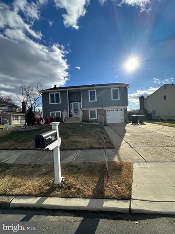 304 THACKERAY, Williamstown, NJ 08094