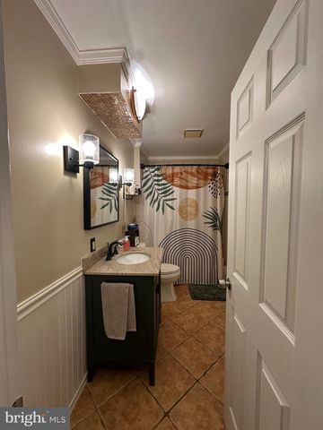 304 THACKERAY, Williamstown, NJ 08094