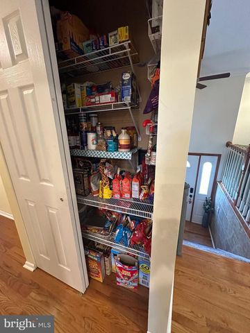 304 THACKERAY, Williamstown, NJ 08094