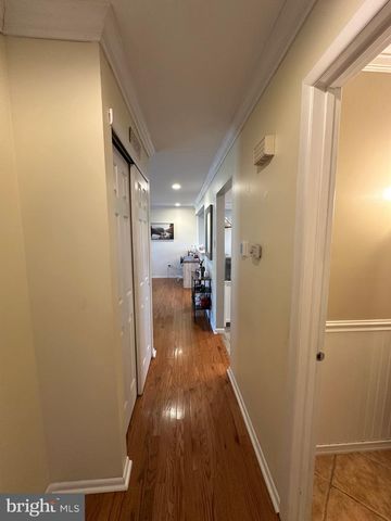 304 THACKERAY, Williamstown, NJ 08094