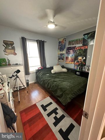 304 THACKERAY, Williamstown, NJ 08094