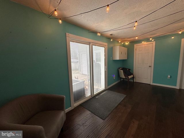 304 THACKERAY, Williamstown, NJ 08094