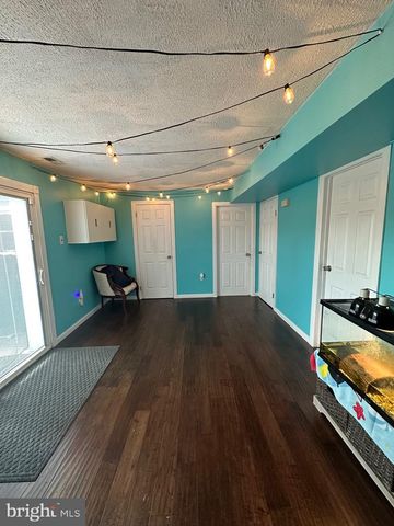 304 THACKERAY, Williamstown, NJ 08094