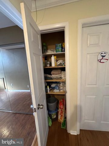 304 THACKERAY, Williamstown, NJ 08094