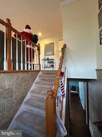 304 THACKERAY, Williamstown, NJ 08094