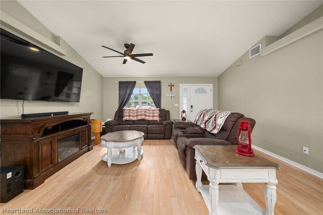 2630 Gresham Street, Sebring, FL 33875
