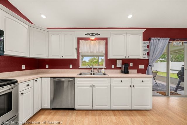 2630 Gresham Street, Sebring, FL 33875