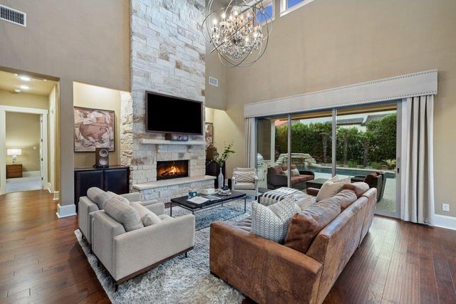 813 Serene Estates DR, Austin, TX 78738