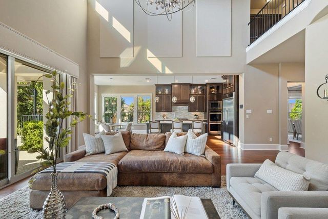 813 Serene Estates DR, Austin, TX 78738