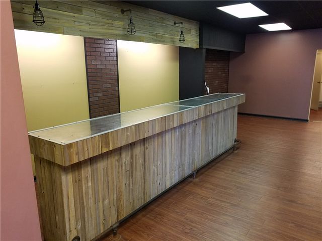 115 W Jefferson, City Of But Sw, PA 16001