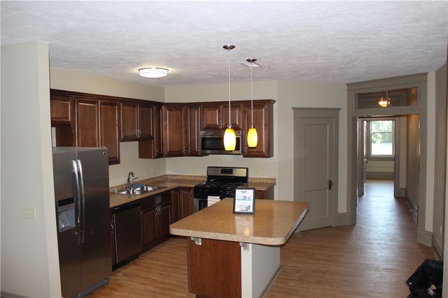 115 W Jefferson, City Of But Sw, PA 16001
