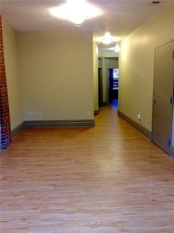 115 W Jefferson, City Of But Sw, PA 16001