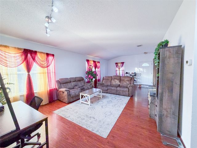 1436 Stella Drive, Lewisville, TX 75067