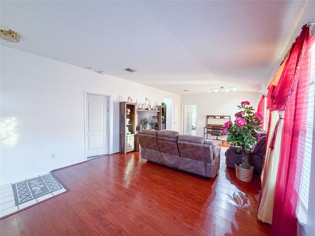 1436 Stella Drive, Lewisville, TX 75067