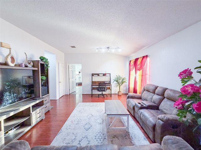 1436 Stella Drive, Lewisville, TX 75067