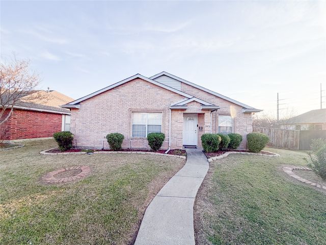 1436 Stella Drive, Lewisville, TX 75067