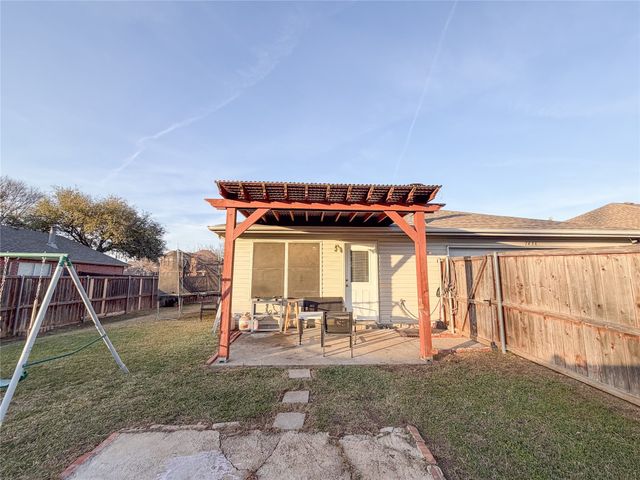 1436 Stella Drive, Lewisville, TX 75067