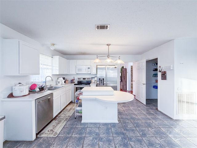 1436 Stella Drive, Lewisville, TX 75067