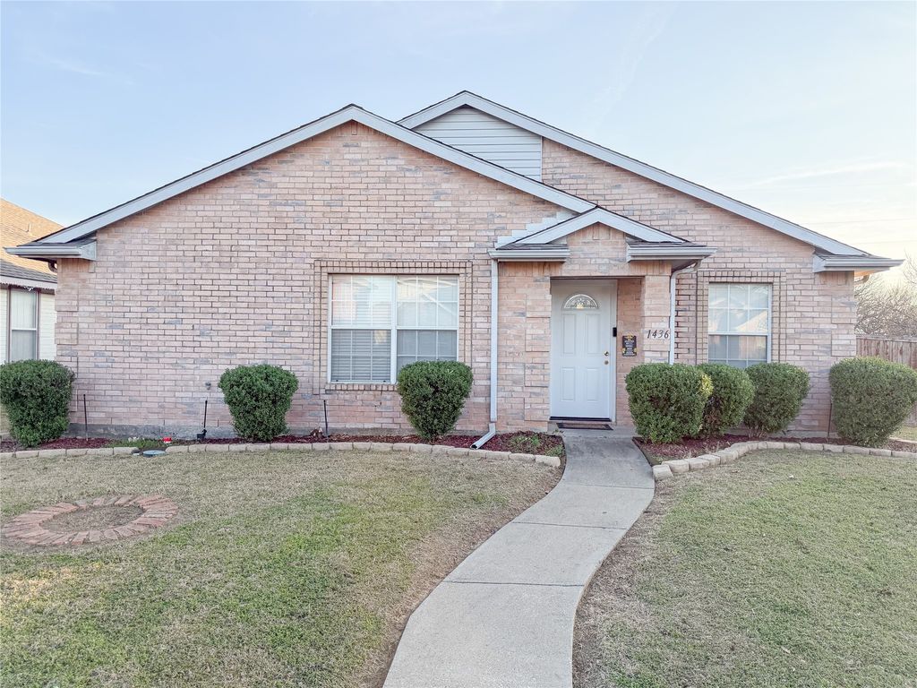 1436 Stella Drive, Lewisville, TX 75067