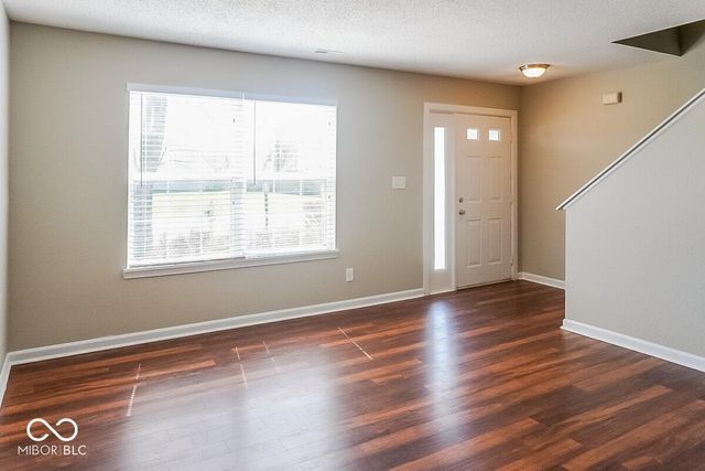 834 Sandhill Crane Run, Greenwood, IN 46143