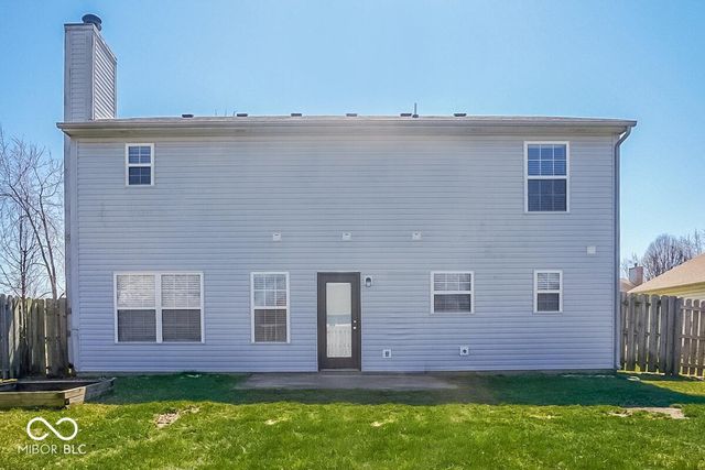 834 Sandhill Crane Run, Greenwood, IN 46143