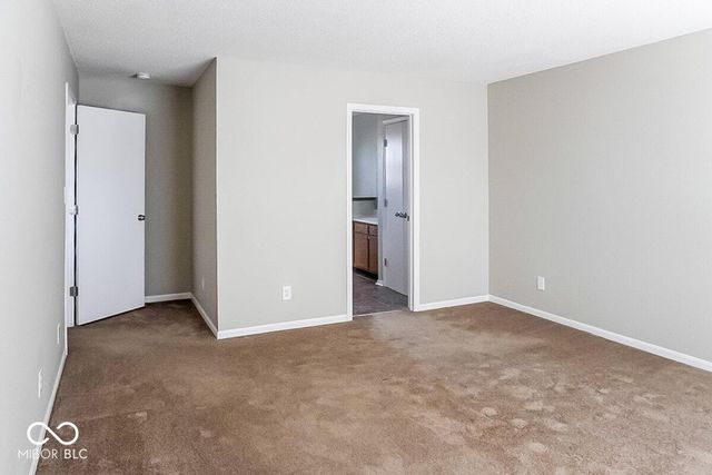 834 Sandhill Crane Run, Greenwood, IN 46143