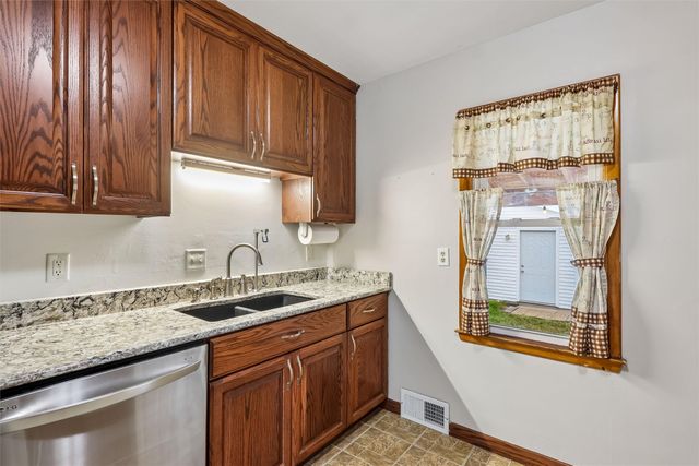 1820 Lay Street, Des Moines, IA 50317