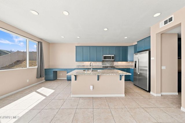 41648 Retsina Street, Palmdale, CA 93551