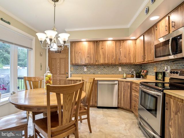 616 CLARKS RUN RD, La Plata, MD 20646