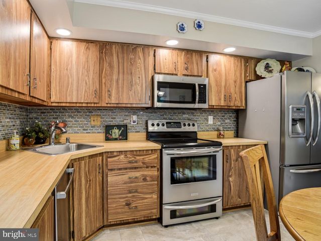 616 CLARKS RUN RD, La Plata, MD 20646