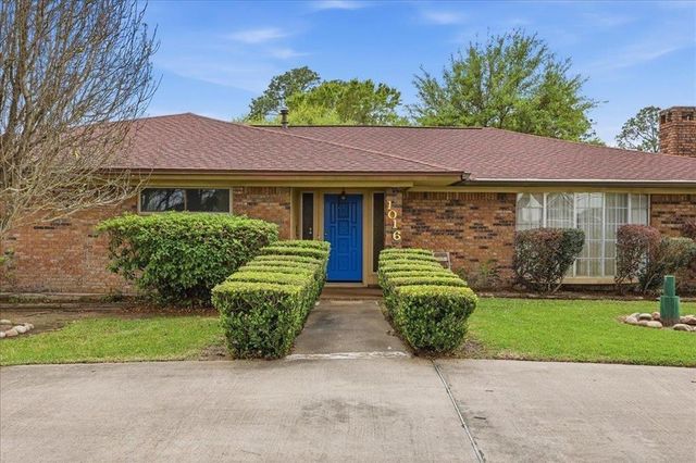 1016 S 27th Street, Nederland, TX 77627