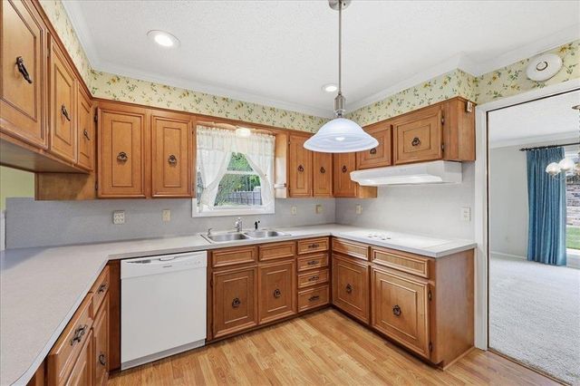 1016 S 27th Street, Nederland, TX 77627