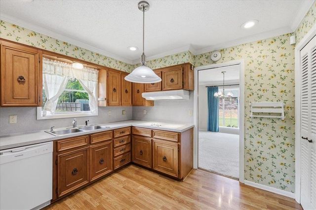 1016 S 27th Street, Nederland, TX 77627