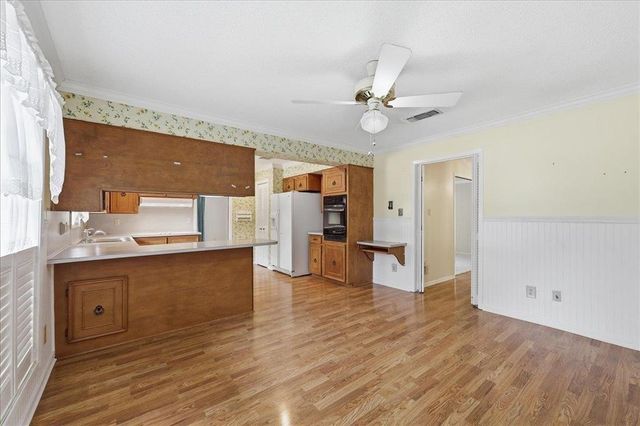 1016 S 27th Street, Nederland, TX 77627