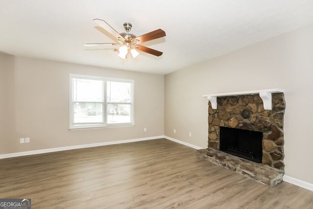 1316 Candlelite Lane, Snellville, GA 30078