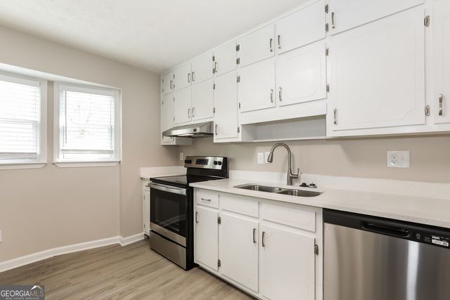 1316 Candlelite Lane, Snellville, GA 30078