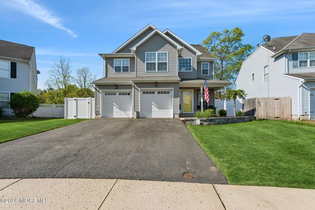 56 Marlin Court, Bayville, NJ 08721