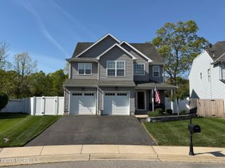 56 Marlin Court, Bayville, NJ 08721