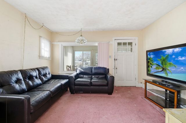 1427 S 21st Avenue, Maywood, IL 60153